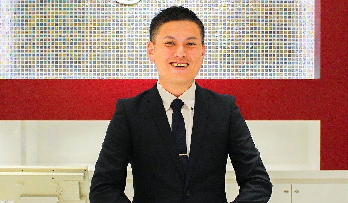 分水店店長 神保 智